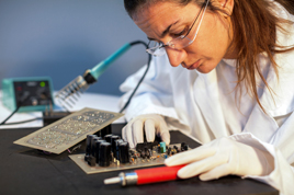 Oferta de Emprego: Mec�nico e Reparador de Equipamentos Eletr�nicos